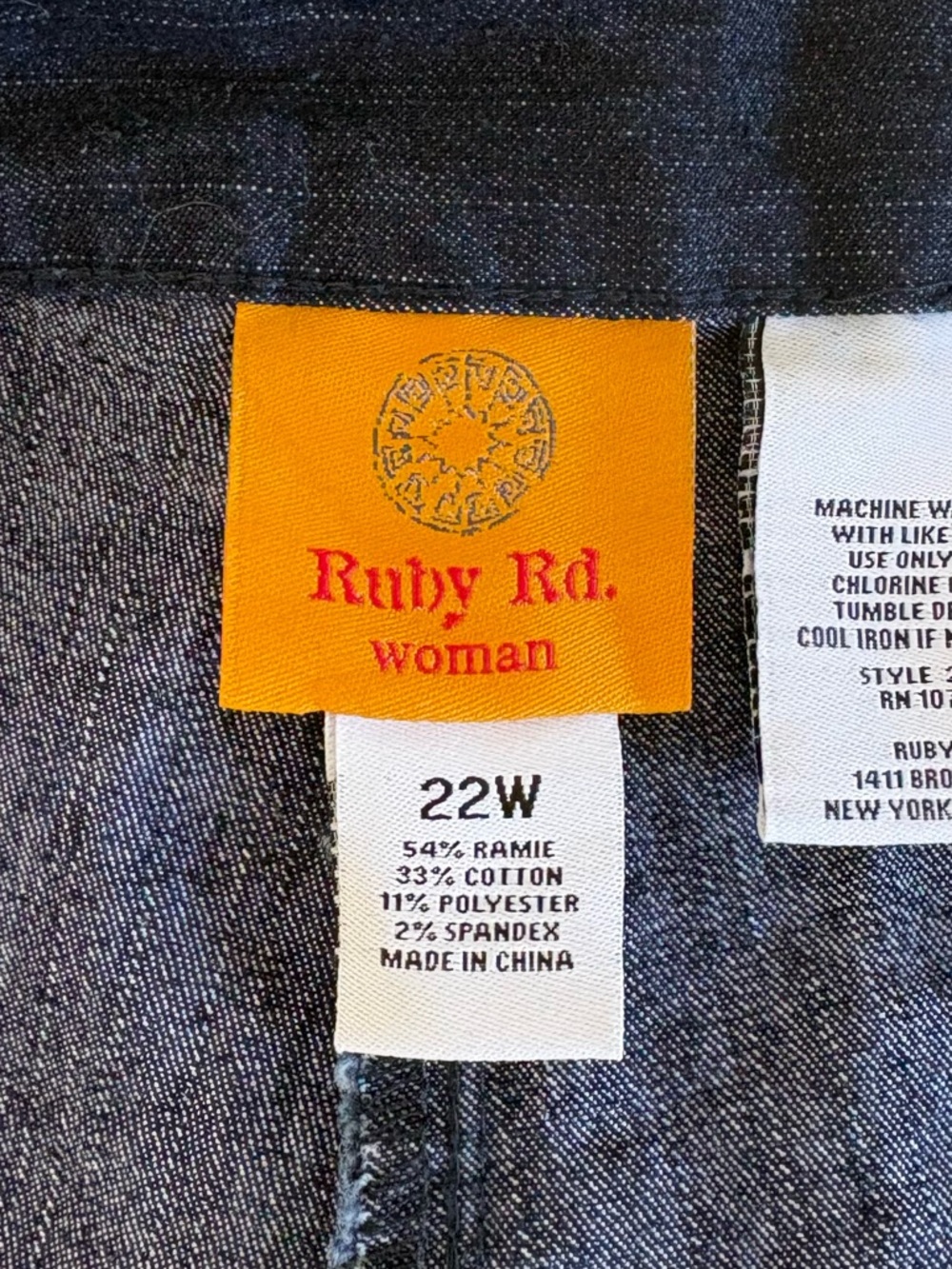 Ruby Rd. Woman Jeans in Deep Indigo size 22W in EUC elastic waist - Picture 2 of 10